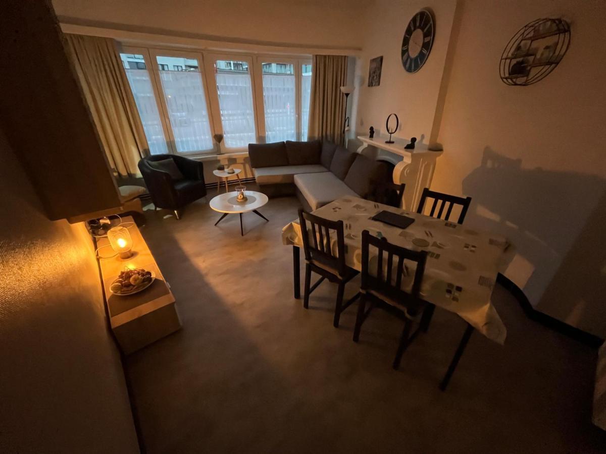 Appartement LE ROYAL. La Panne Extérieur photo